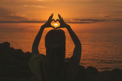making heart